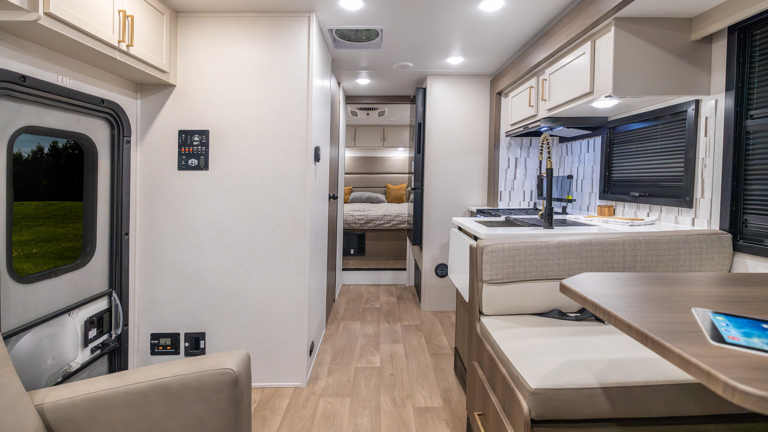 College Avenue RVs